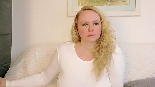 Sarah4you Live XXX Chat