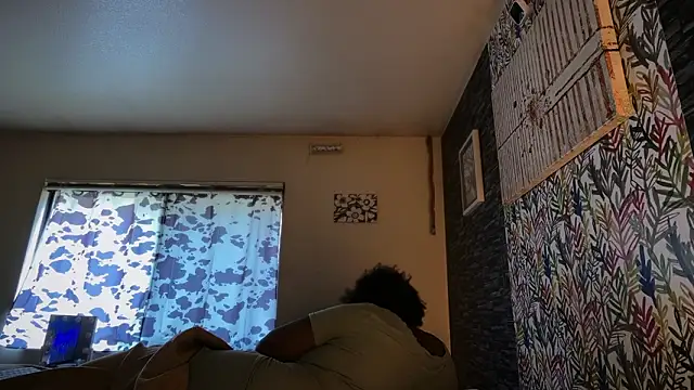 -Yagurlwest – Naživo XXX chat