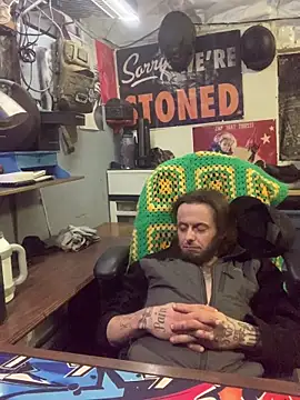 CloudDadddyyy420's Webcam Show