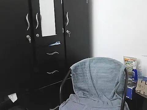 Chatroom XXX en direct de AlphaLatinoBear