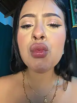 sophie_rizoo's Webcam Show