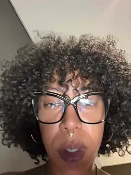 dianagolley420のライブXXXチャット