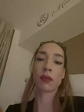 LolaVixxxen webkamerás műsora