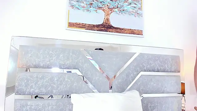 Slut_Milf_ Chat XXX in diretta