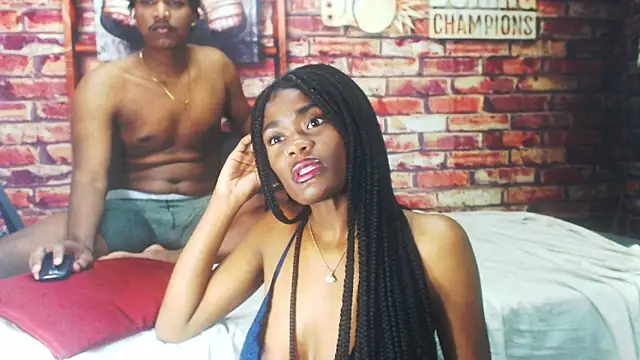 BlackAndAxel Chat XXX in diretta