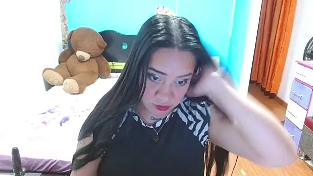 Chatroom XXX en direct de Andrea_deepsloppy