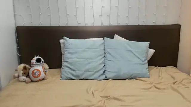 ZoeKhalifa's Live XXX Chat