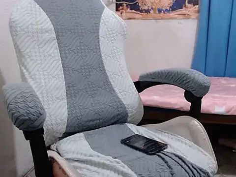 Онлайн чат XXX Mistress_Bigcockts