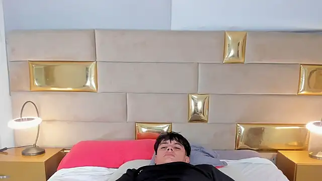 LoveRebels_のライブXXXチャット