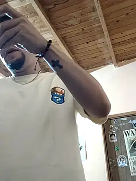 HallowedMilan 라이브 XXX 채팅