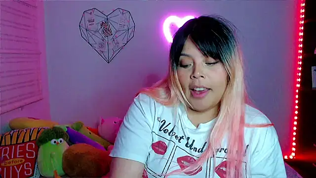 Онлайн чат XXX EllieMoonX