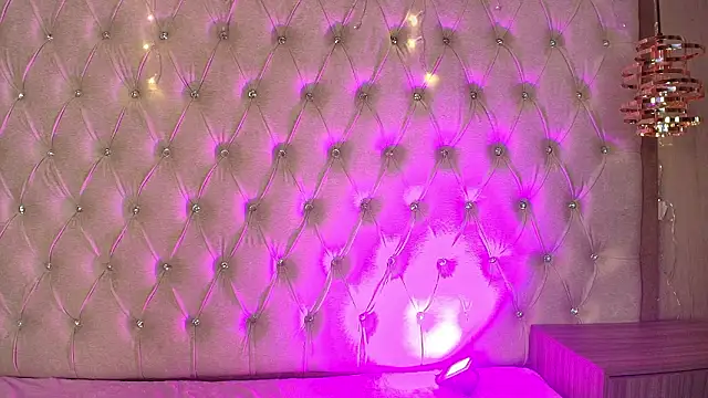 Show modela abbyyangell_ na web-kameri