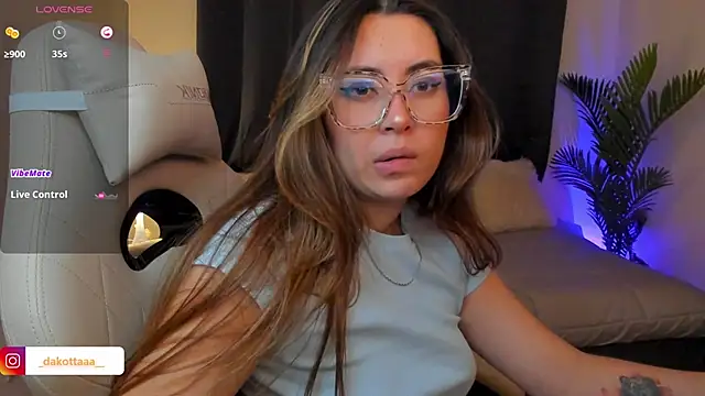 dakottaa_ লাইভ XXX চ্যাট