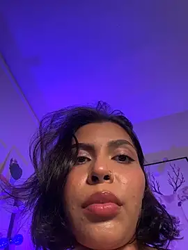 دردشة GigiiStone الجنسية المباشرة