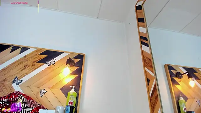 Chat +18 de Kathaleiya_Ozz ao vivo