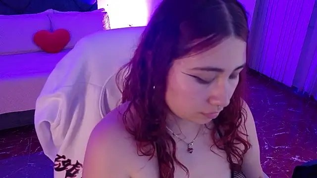 Chat +18 de littlee_red ao vivo