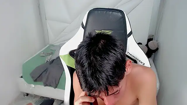 Czat XXX na żywo – Liarr_