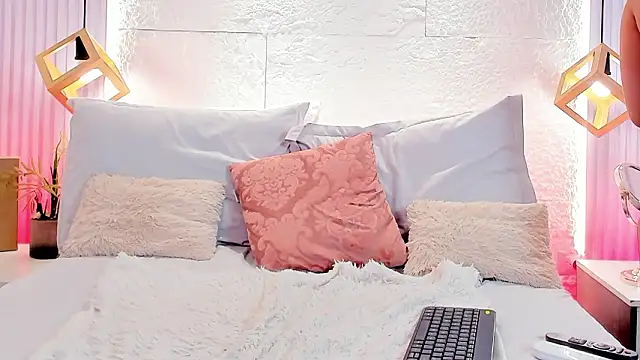 Chat +18 de sarah_salis_ ao vivo