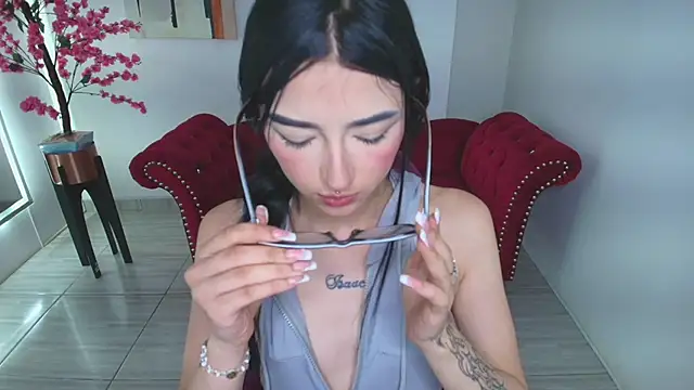 Emily_andrews Live XXX Chat