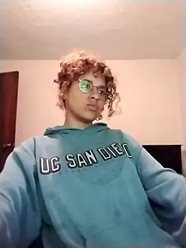 EmmaMelissa0521 现场XXX聊天