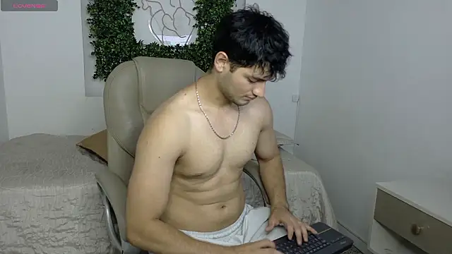 KaelSwitch élő XXX-chatje