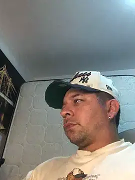 Czat XXX na żywo – MILLAN_DONATO