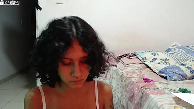 Chatroom XXX en direct de AlinaWoolf_