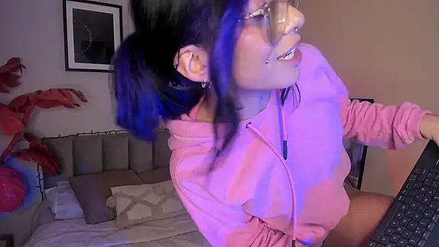 Violetta_Nur élő XXX-chatje