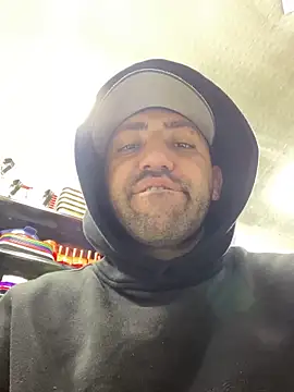 JuanZapata33 live XXX chat