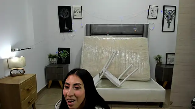 Sophia_abad7 Chat XXX in diretta