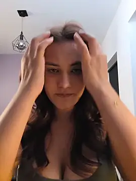 Chat +18 de MiaRides19 ao vivo