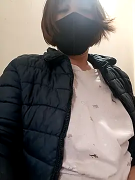 Lyna_sexy24 网络视讯表演