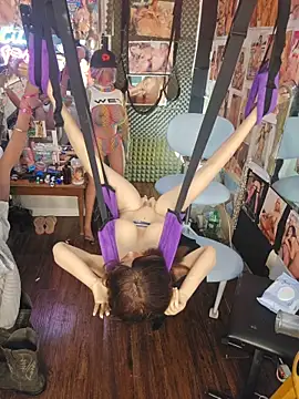 luvs2cumm69のライブXXXチャット