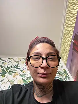 Chat XXX en directo de Lucky_Deniz