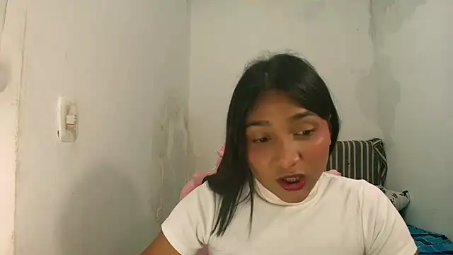 Show de Miss_noah18 na webcam