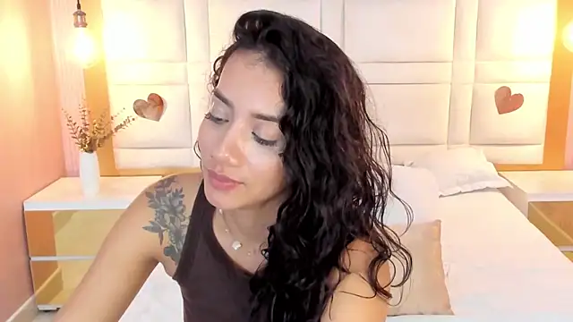 luna_hot_assのライブXXXチャット