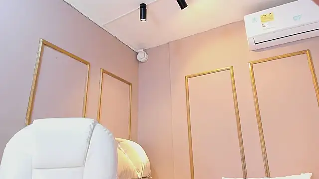 Živý XXX chat NahimiThompson