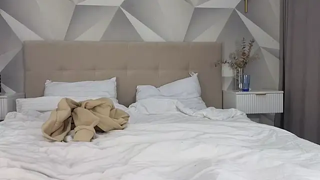 JinaSavela Adlı Modelin Canlı XXX Sohbeti