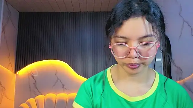 victoria_castillo_b's Live XXX Chat