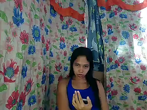 PinaySkinnyGirl's Live XXX Chat