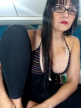 Онлайн чат XXX kelly_squirting