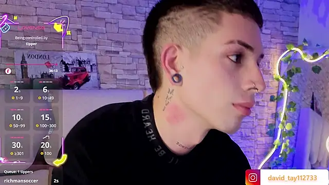 boyfox_tay – Naživo XXX chat