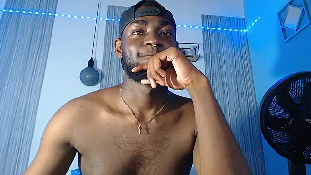 Chat +18 de eebony_stallion ao vivo