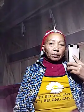 -Xuka-200: διαδικτυακό σόου στην κάμερα