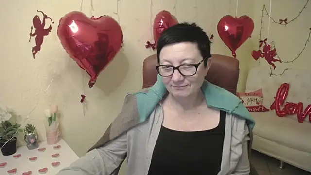 EmilyL0ve's Live XXX Chat