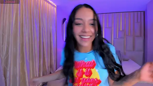 Chat +18 de AmaliaCrus ao vivo