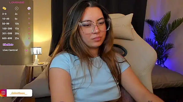 dakottaa_ Chat XXX in diretta