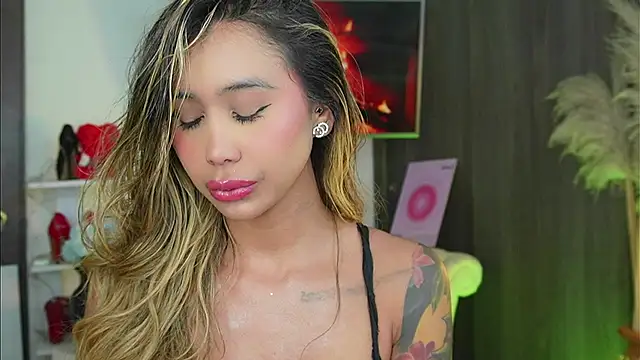 liah_v's Live XXX Chat