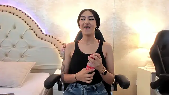 XXX chat uživo modela EllaEvanz