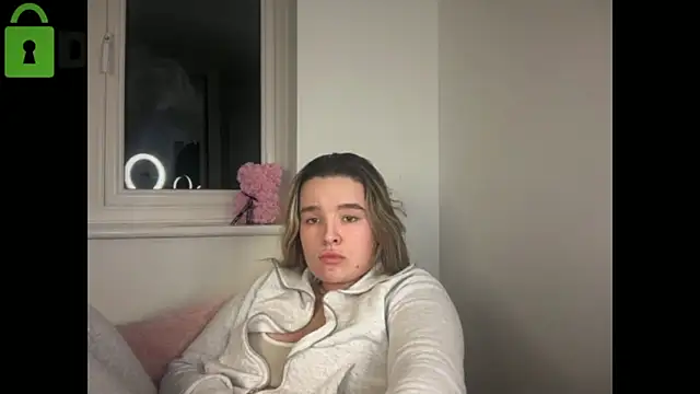 Онлайн чат XXX maisiesmithx